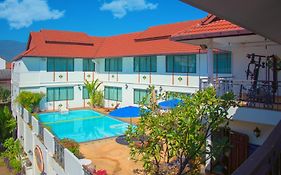 ยูรานาบูติคโฮเทล